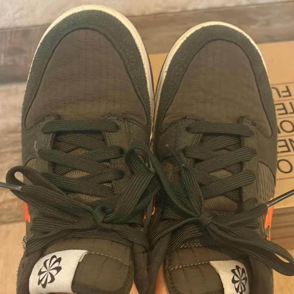 Nike Dunks - Picture 4 of 8